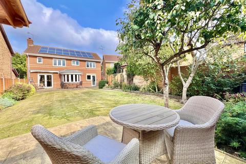 32 Anvil Way, Springfield, Chelmsford, CM1 6SZ