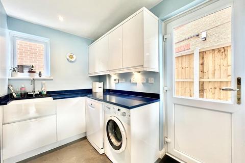 32 Anvil Way, Springfield, Chelmsford, CM1 6SZ