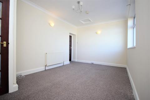 2 bedroom flat to rent, Torrington Court, Plymouth PL4