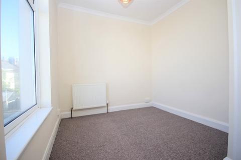 2 bedroom flat to rent, Torrington Court, Plymouth PL4