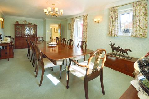 4 bedroom detached house for sale, Hall Croft, Grainthorpe LN11 7JS