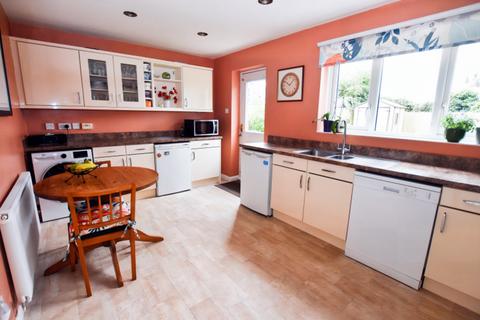 4 bedroom detached house for sale, Hampton Drive, Market Drayton