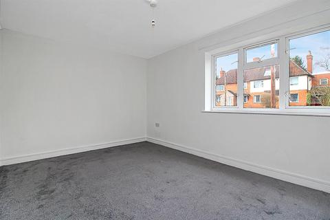 2 bedroom flat to rent, Albion Street, Kenilworth CV8