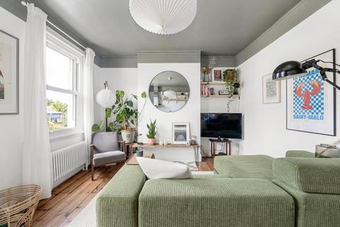 2 bedroom apartment for sale, Milkwood Road Herne Hill