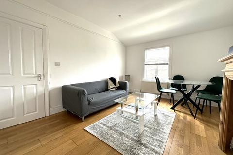 2 bedroom flat for sale, Coningham Road, Shepherd's Bush, London