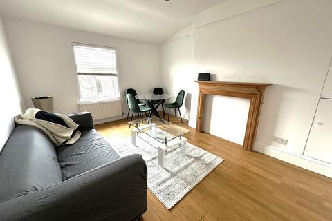 2 bedroom flat for sale, Coningham Road, Shepherd's Bush, London