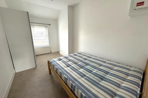 2 bedroom flat for sale, Coningham Road, Shepherd's Bush, London