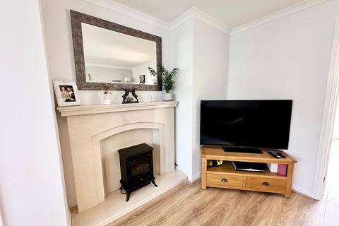 20 Greenfield Mount, Wrenthorpe, Wakefield, WF2 0TJ