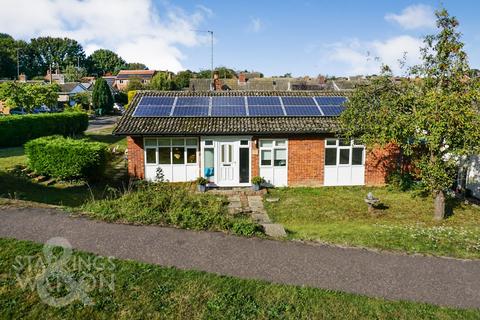 4 bedroom detached bungalow for sale, The Street, Rockland St. Mary, Norwich