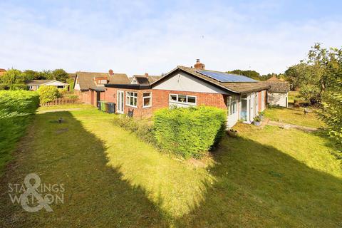 4 bedroom detached bungalow for sale, The Street, Rockland St. Mary, Norwich