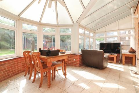 20 Brancaster Close, Amington, Tamworth, B77 3QD