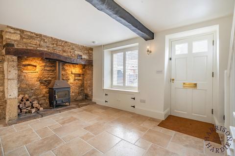 2 bedroom cottage to rent, Sheep Street, Stow On The Wold