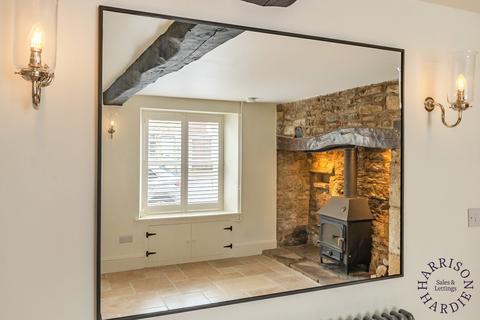 2 bedroom cottage to rent, Sheep Street, Stow On The Wold