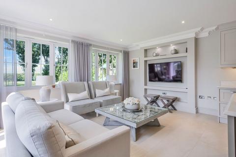 15 Highfield Close, Lingfield, RH7 6GR
