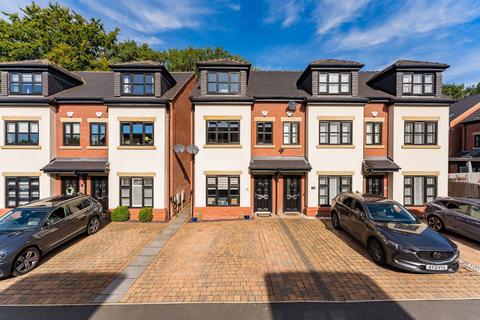 4 bedroom townhouse for sale, Woodland Grange, Manchester M28