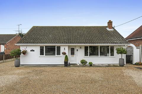 3 bedroom chalet for sale, Barnhall Road, Tolleshunt Knights