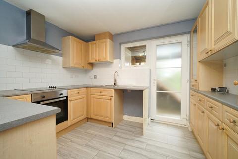 2 bedroom flat to rent, Dulverton Court, Linslade