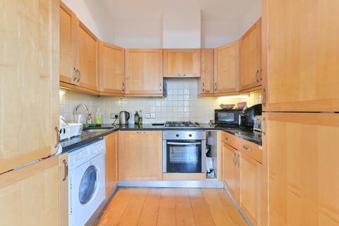 2 bedroom flat to rent, Battersea Rise, Battersea, London, SW11