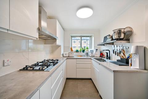 2 bedroom flat for sale, Portsmouth Road, Surbiton, KT6