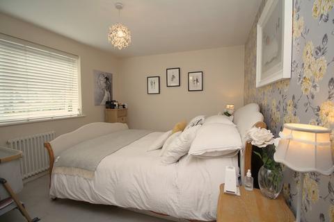 2 bedroom flat for sale, Albemarle Road, Beckenham BR3