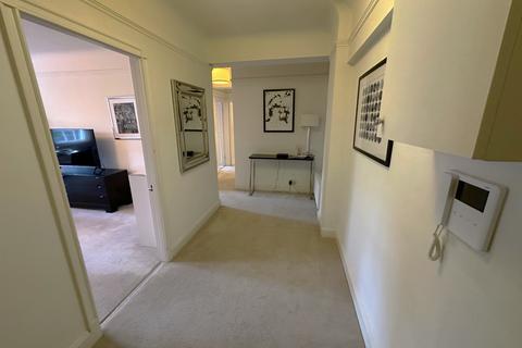 2 bedroom flat to rent, Fulham Road, South Kensington, SW3