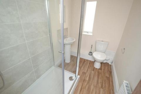 7 bedroom terraced house to rent, *£150pppw Excluding Bills* Lenton Boulevard, Nottingham, NG7 1PT