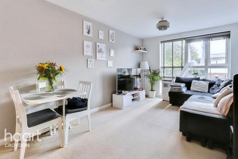 1 bedroom flat for sale, Burway Close, South Croydon