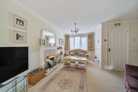 11 Abingdon Close, Woking, GU21 3JD