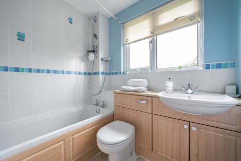 11 Abingdon Close, Woking, GU21 3JD