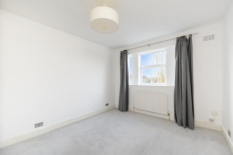 2 bedroom flat for sale, Rosemary Gardens, East Sheen, London