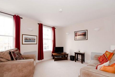 2 bedroom flat to rent, St. John Street, London