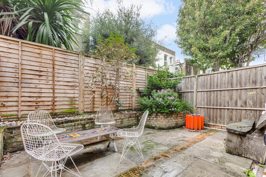 Elmhurst Mansions, Edgeley Road, London 1 bed flat for sale £525,000