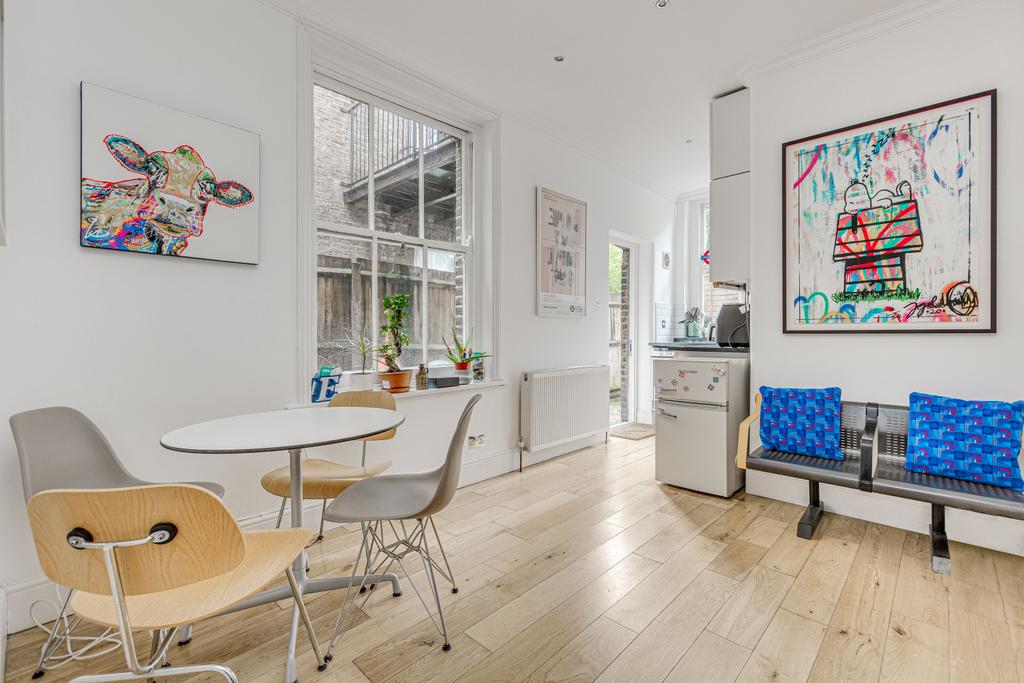 Elmhurst Mansions, Edgeley Road, London 1 bed flat for sale £525,000