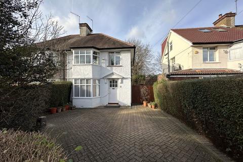 35 Farm Road, Edgware, HA8 9LS