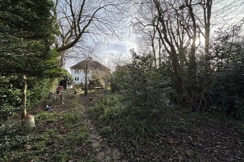 35 Farm Road, Edgware, HA8 9LS