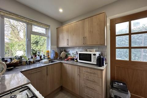 35 Farm Road, Edgware, HA8 9LS