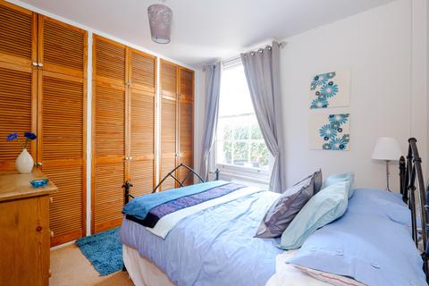 2 bedroom flat to rent, Sheen Park, Richmond