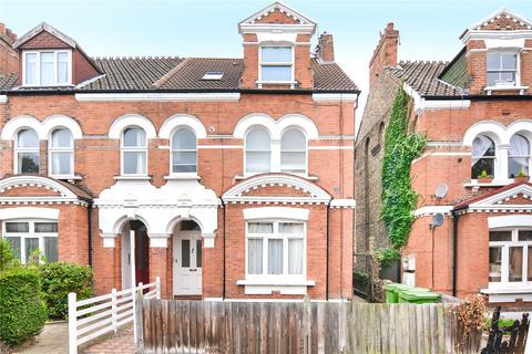 2 bedroom flat to rent, Sheen Park, Richmond