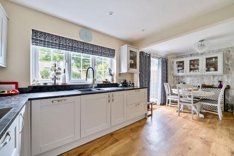 3 bedroom detached house for sale, Goldcrest Way, West Purley