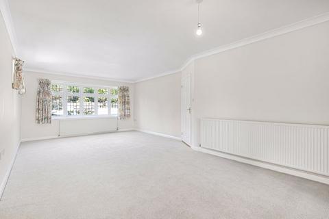 4 bedroom detached house for sale, Brent Close, Bexley