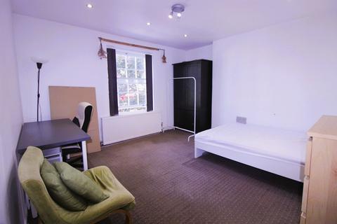 5 bedroom maisonette to rent, Euston, London NW1