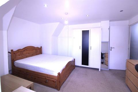 5 bedroom maisonette to rent, Euston, London NW1