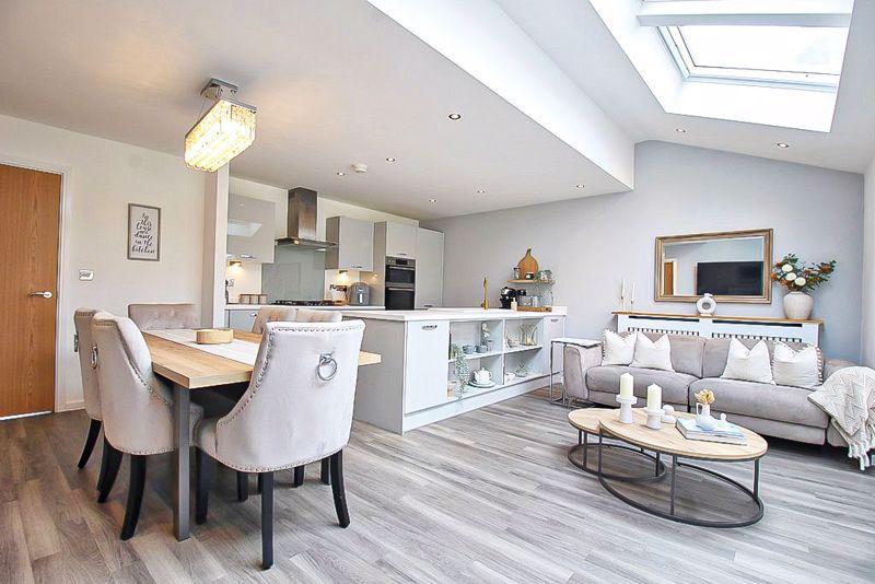 Dining kitchen