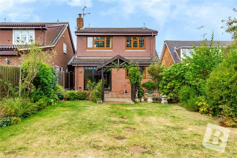 4 bedroom detached house for sale, Fourth Avenue, Wickford, Essex, SS11