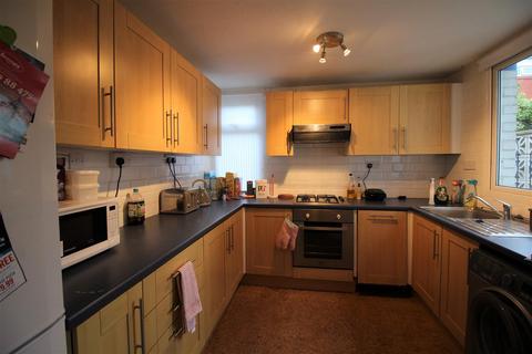 4 bedroom terraced house to rent, *£117ppp excl bills* Willoughby Street, Lenton, NG7 1SP