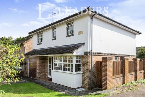 4 bedroom detached house to rent, Chaldon Road, Redhill