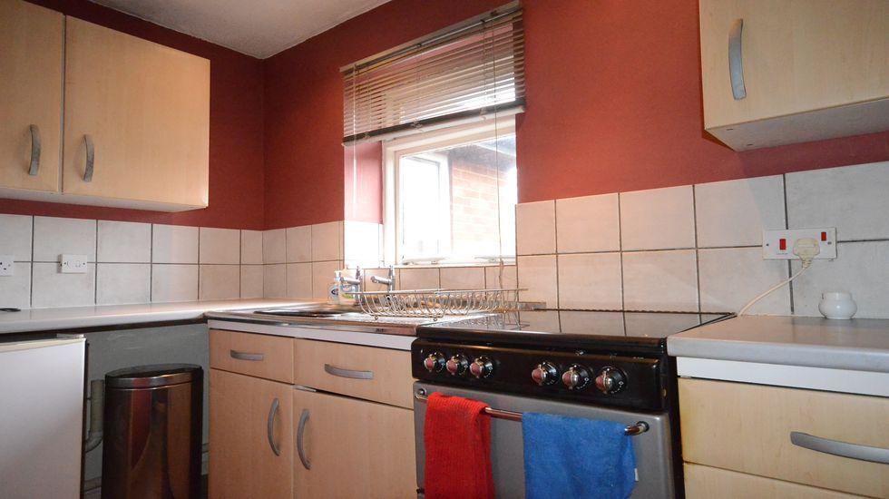 Fleetham Gardens, Lower Earley 1 bed to rent £925 pcm (£