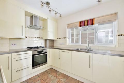 2 bedroom apartment to rent, Eskdale Avenue, Chesham