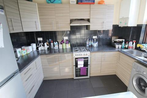 *£135pppw Excluding Bills* Harlaxton Drive, NOTTINGHAM NG7