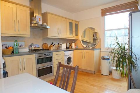 1 bedroom flat for sale, Shirlock Road, Hampstead